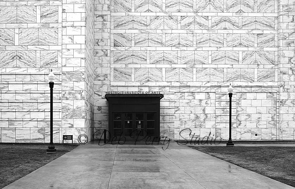 Side entrance to the Detroit Institute of Art