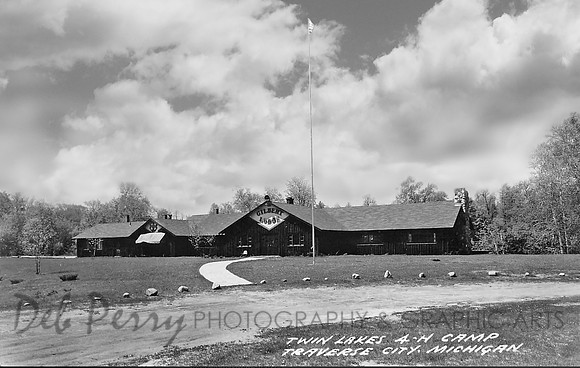 Twin Lake's Gilbert Lodge